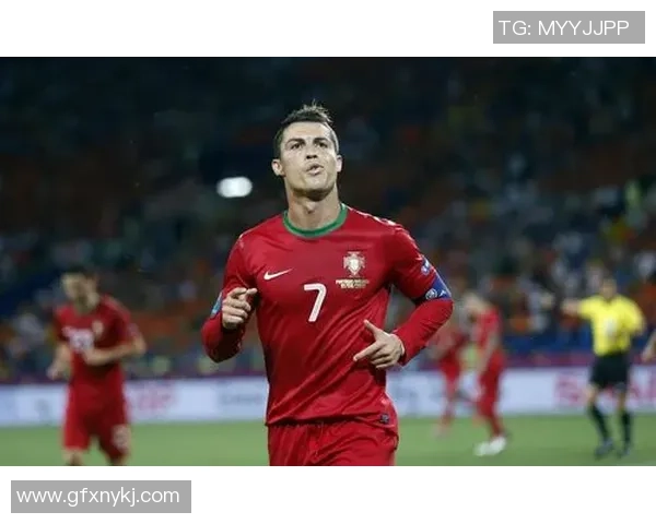 足球明星欧阳汉姆的精彩瞬间与个人魅力全景展示 足球明星欧阳汉姆的精彩瞬间与个人魅力全景展示