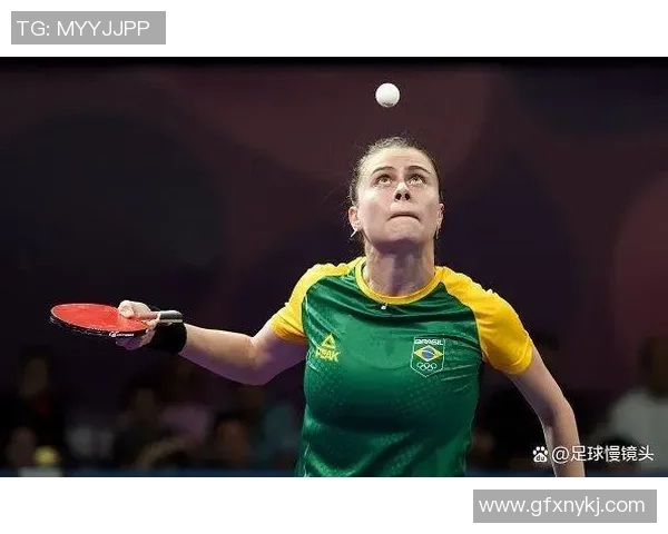 布鲁娜足球明星的崛起与传奇旅程揭秘，如何改变了女性足球的未来