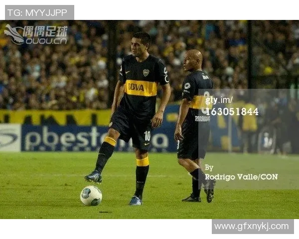 足球明星24号背影的传奇故事与荣耀时刻回顾