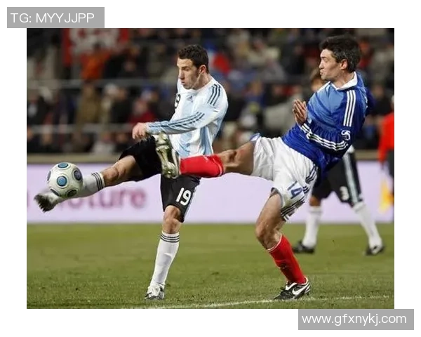 足球明星凌空抽射精彩瞬间集锦让你领略足球的魅力与激情 足球明星凌空抽射精彩瞬间集锦让你领略足球的魅力与激情