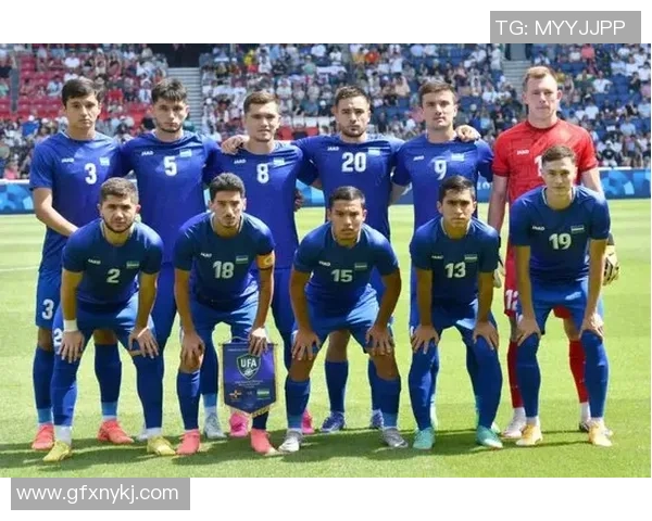 足球明星硅胶手环的魅力与时尚潮流的完美结合探讨 足球明星硅胶手环的魅力与时尚潮流的完美结合探讨